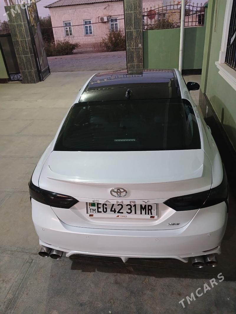 Toyota Camry 2022 - 400 000 TMT - Мургап - img 2