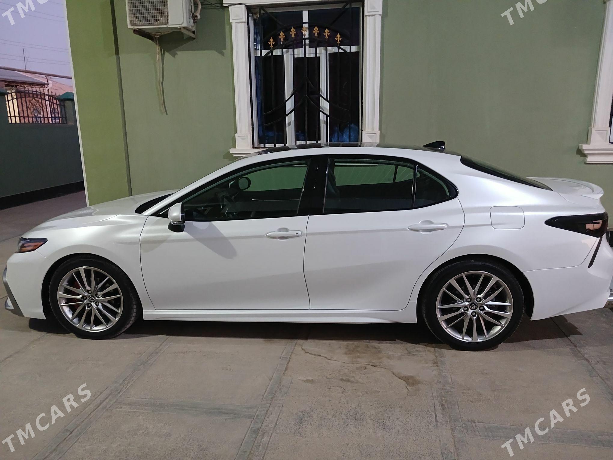 Toyota Camry 2022 - 400 000 TMT - Мургап - img 3