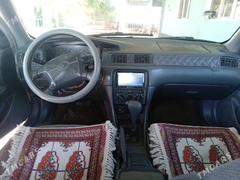 Toyota Camry 2000 - 119 000 TMT - Бахарден - img 9