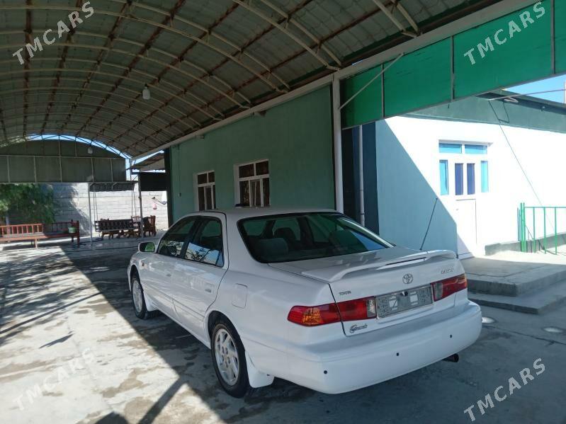 Toyota Camry 2000 - 119 000 TMT - Бахарден - img 1