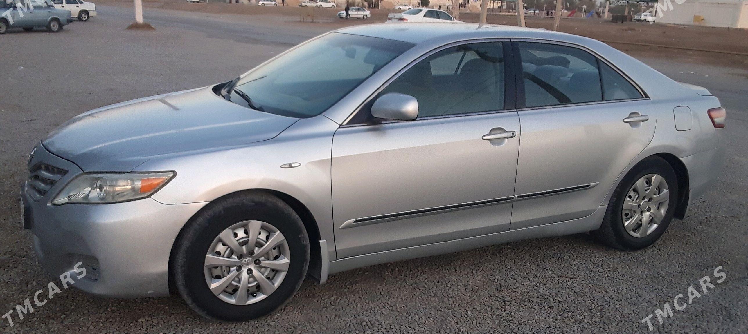 Toyota Camry 2010 - 145 000 TMT - Теджен - img 3