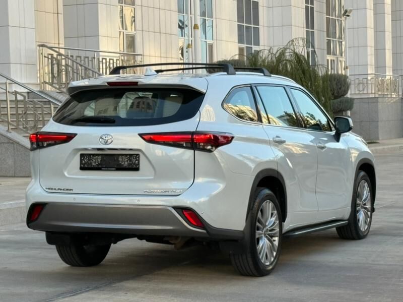 Toyota Highlander 2021 - 650 000 TMT - Ашхабад - img 5