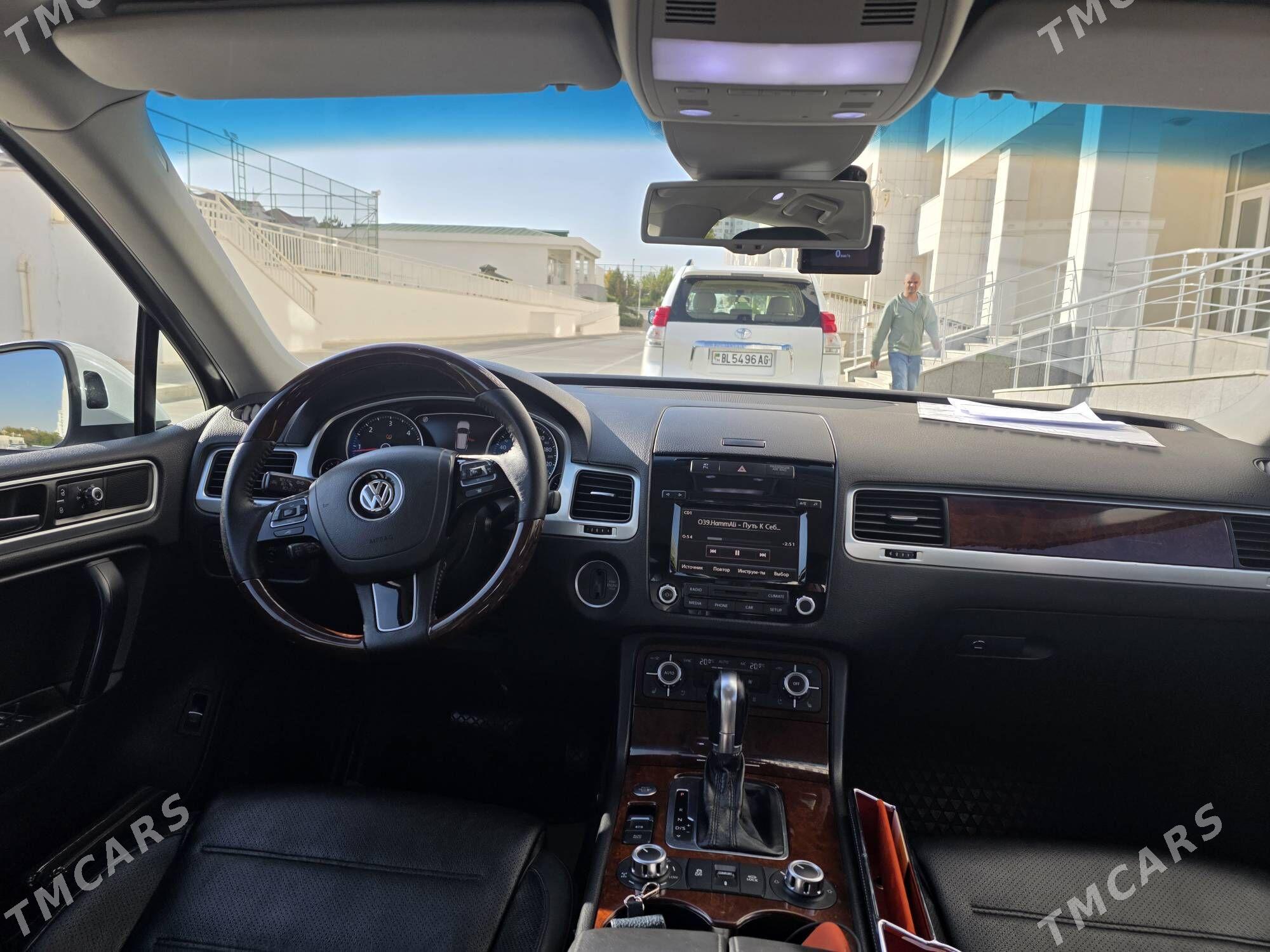 Volkswagen Touareg 2014 - 440 000 TMT - Ашхабад - img 8