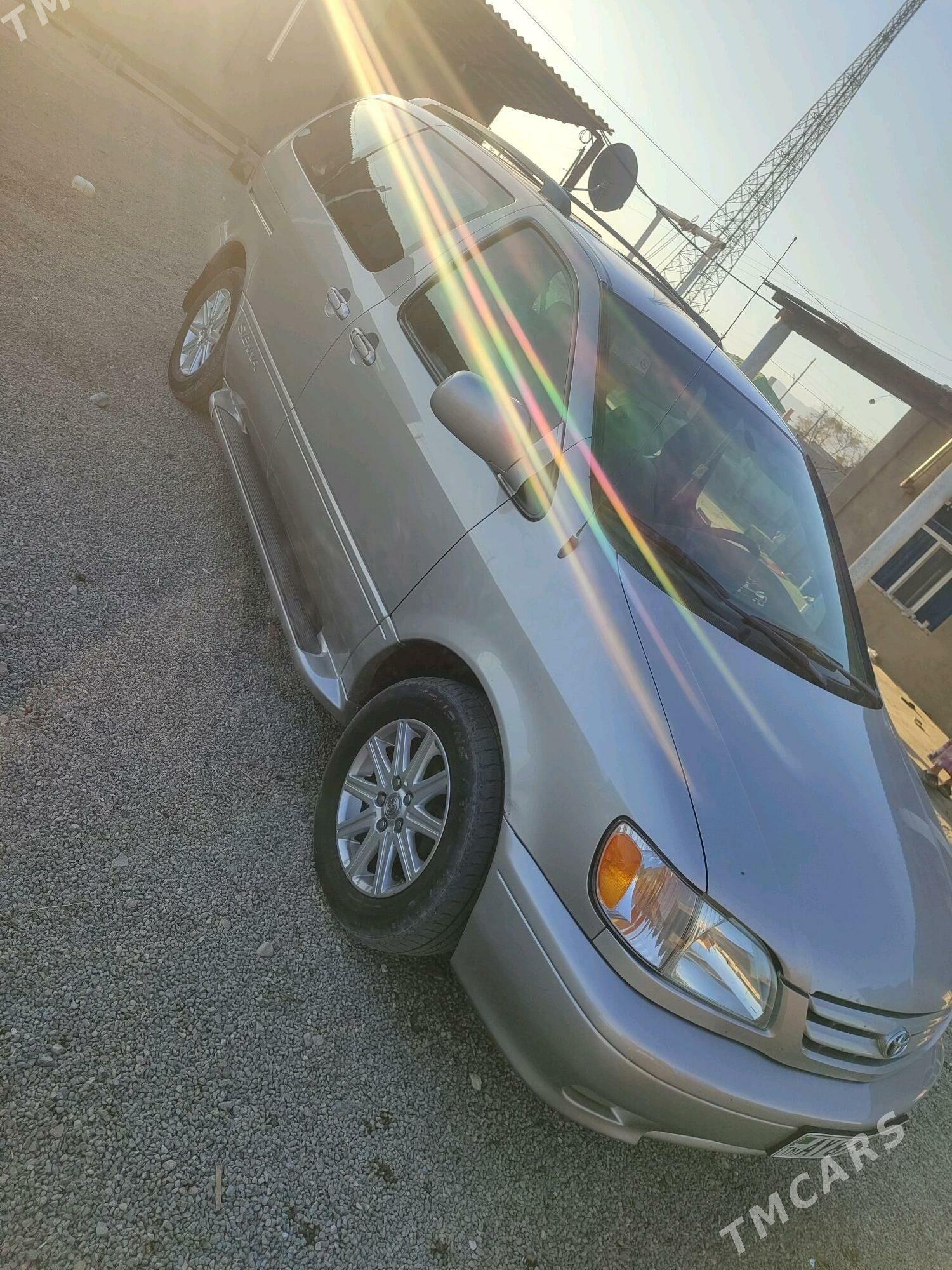 Toyota Sienna 2002 - 185 000 TMT - Gyzylarbat - img 1