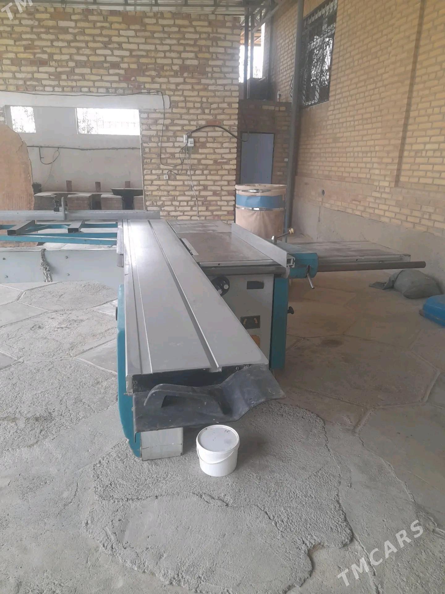 mebel ýasaýan enjam - Kaka - img 2