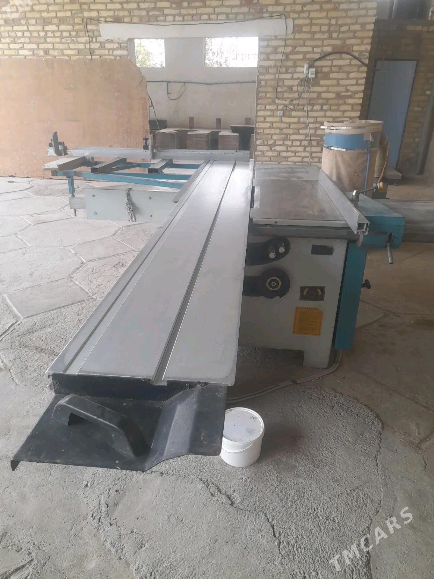 mebel ýasaýan enjam - Kaka - img 4