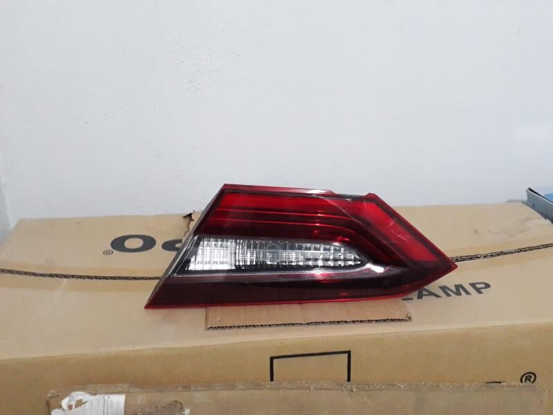 TOYOTO KAMRY FARA 1 500 TMT - Кëши - img 3