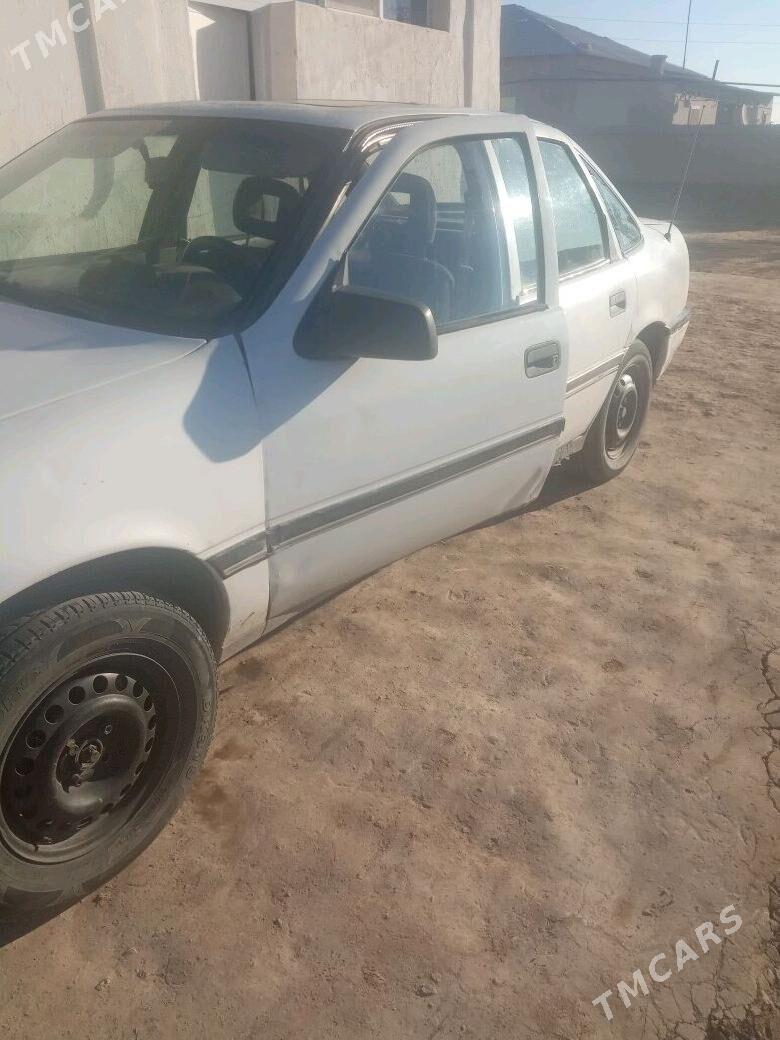Opel Vectra 1989 - 15 000 TMT - Гороглы (Тагта) - img 3