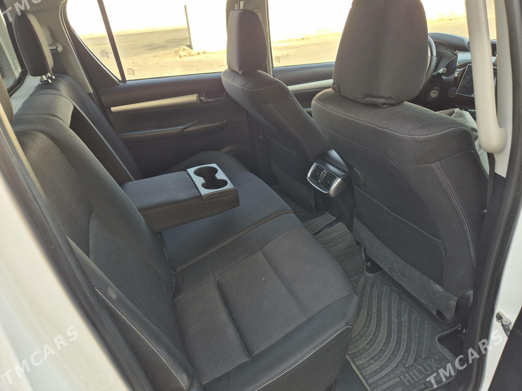 Toyota Hilux 2016 - 465 000 TMT - Aşgabat - img 7