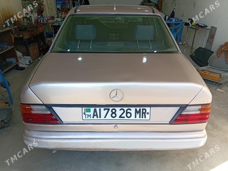 Mercedes-Benz W123 1986 - 50 000 TMT - Mary - img 8