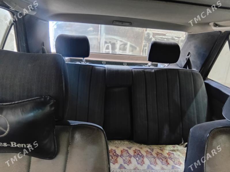 Mercedes-Benz W123 1986 - 50 000 TMT - Mary - img 7