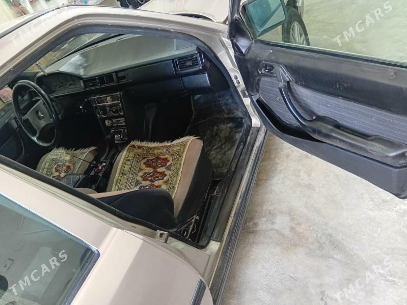 Mercedes-Benz W123 1986 - 50 000 TMT - Mary - img 6