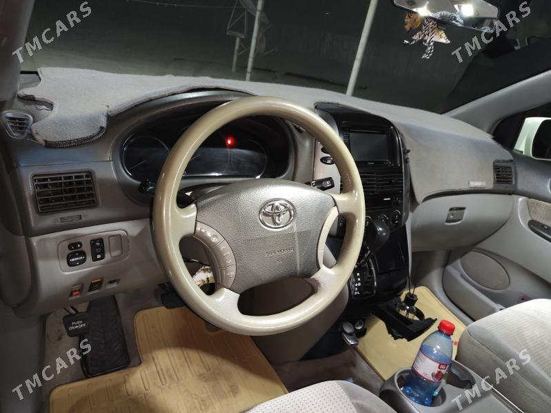 Toyota Sienna 2009 - 250 000 TMT - Мары - img 5