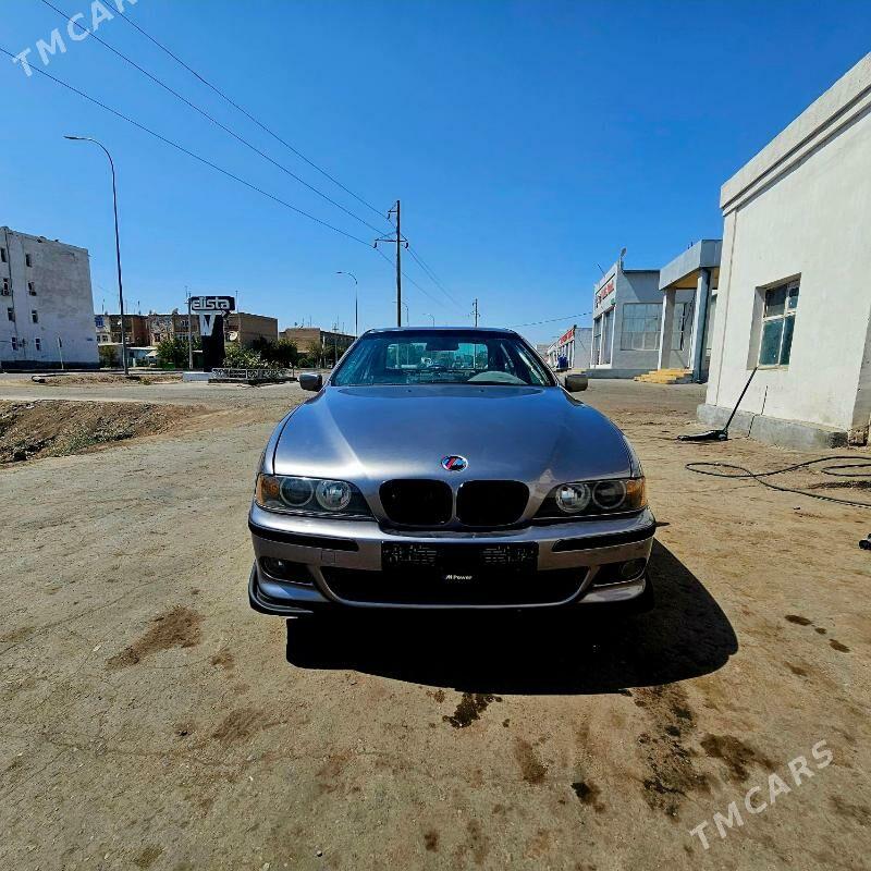 BMW E39 1998 - 130 000 TMT - Дашогуз - img 10