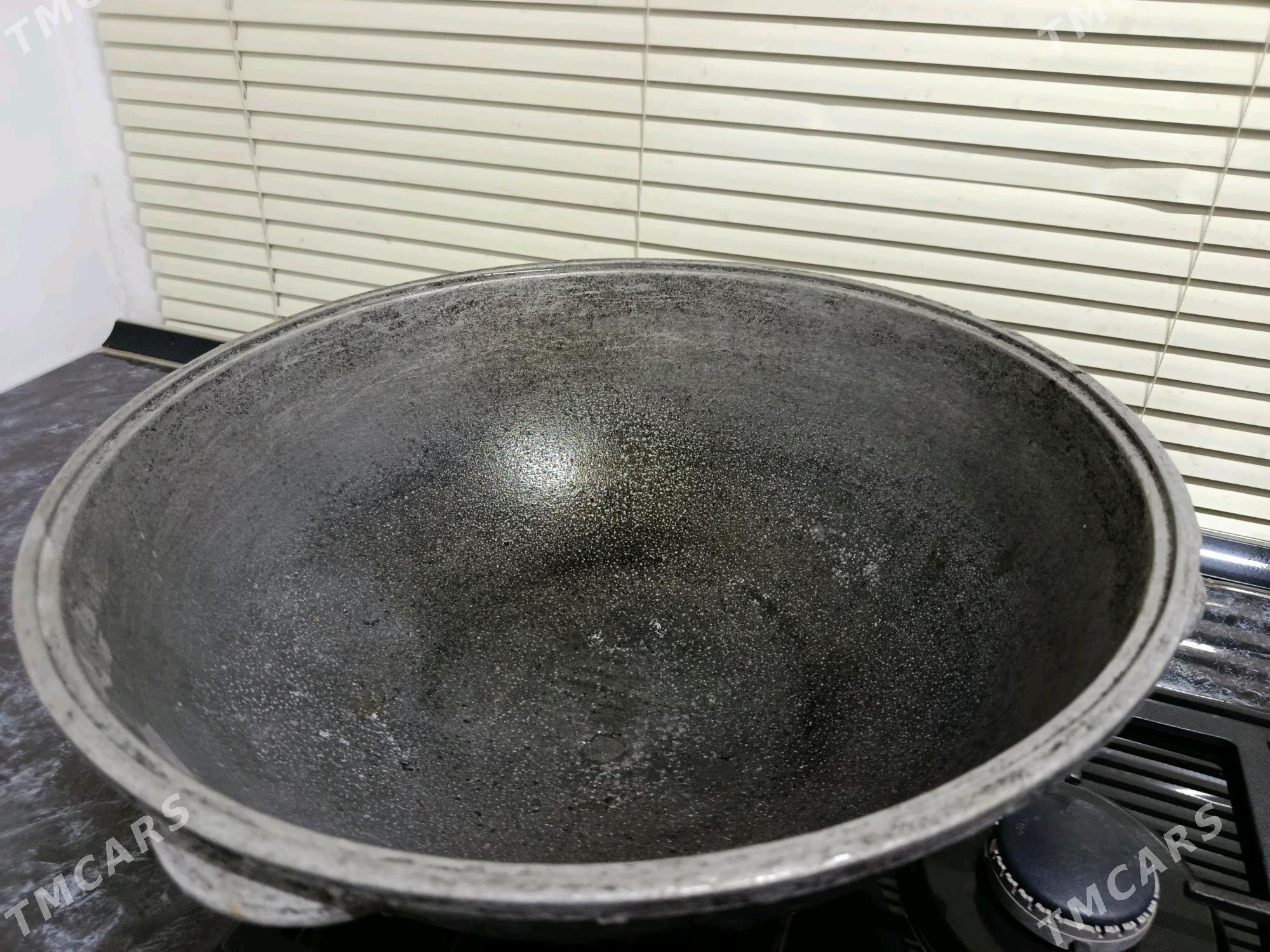 большой чугунный  казан СССР - Mary - img 6