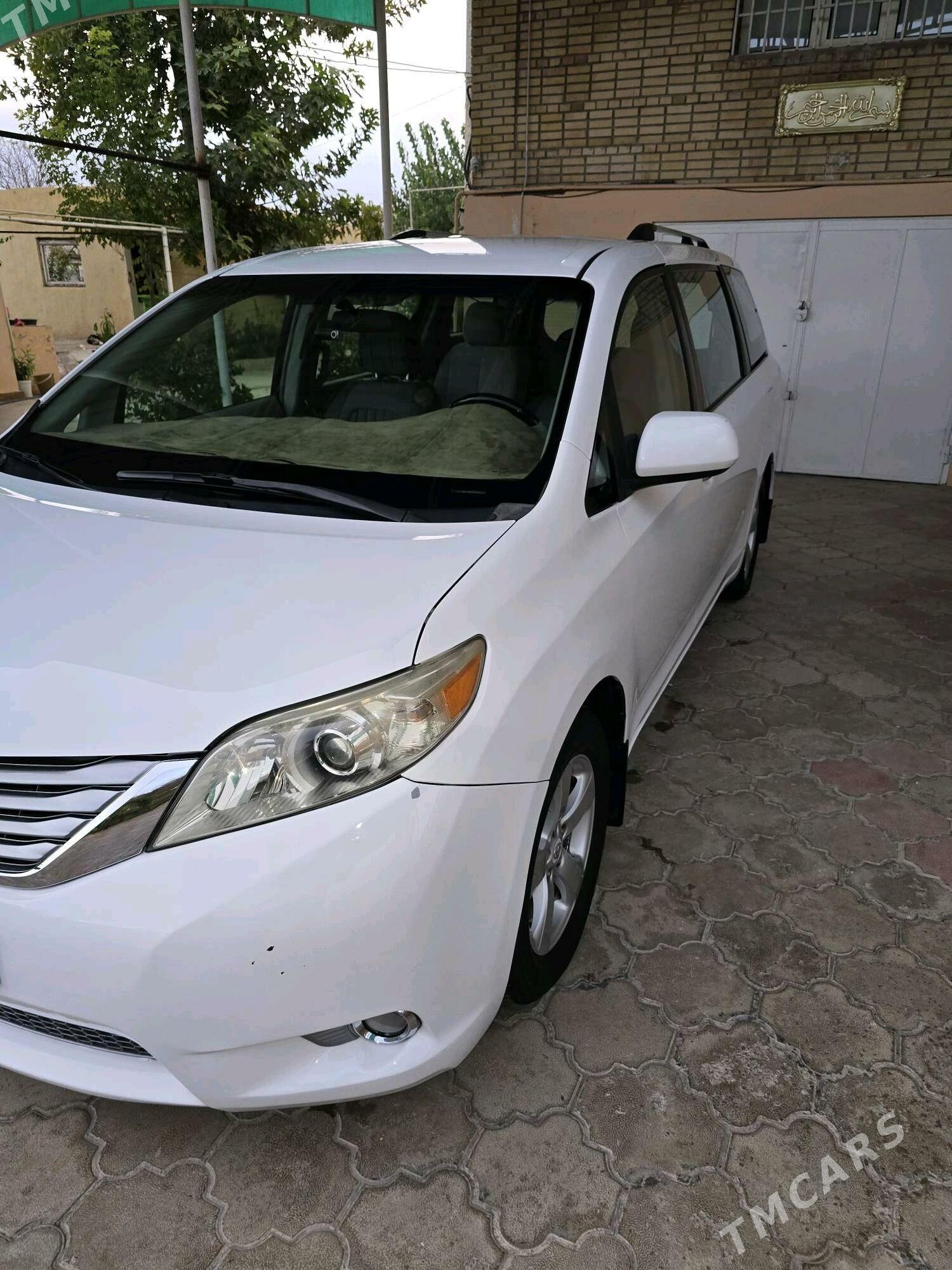 Toyota Sienna 2011 - 300 000 TMT - Aşgabat - img 5