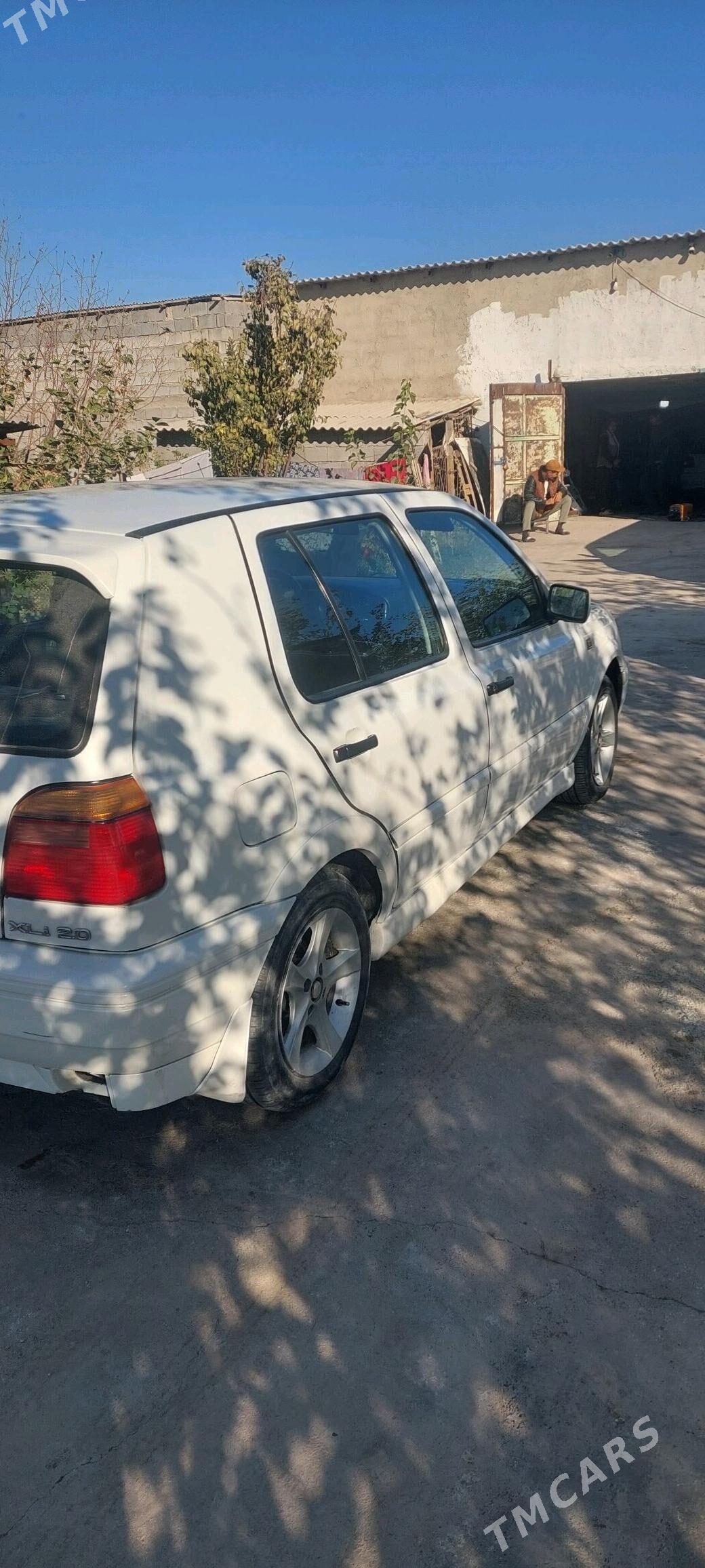 Volkswagen Golf 1996 - 31 000 TMT - Ak bugdaý etraby - img 2