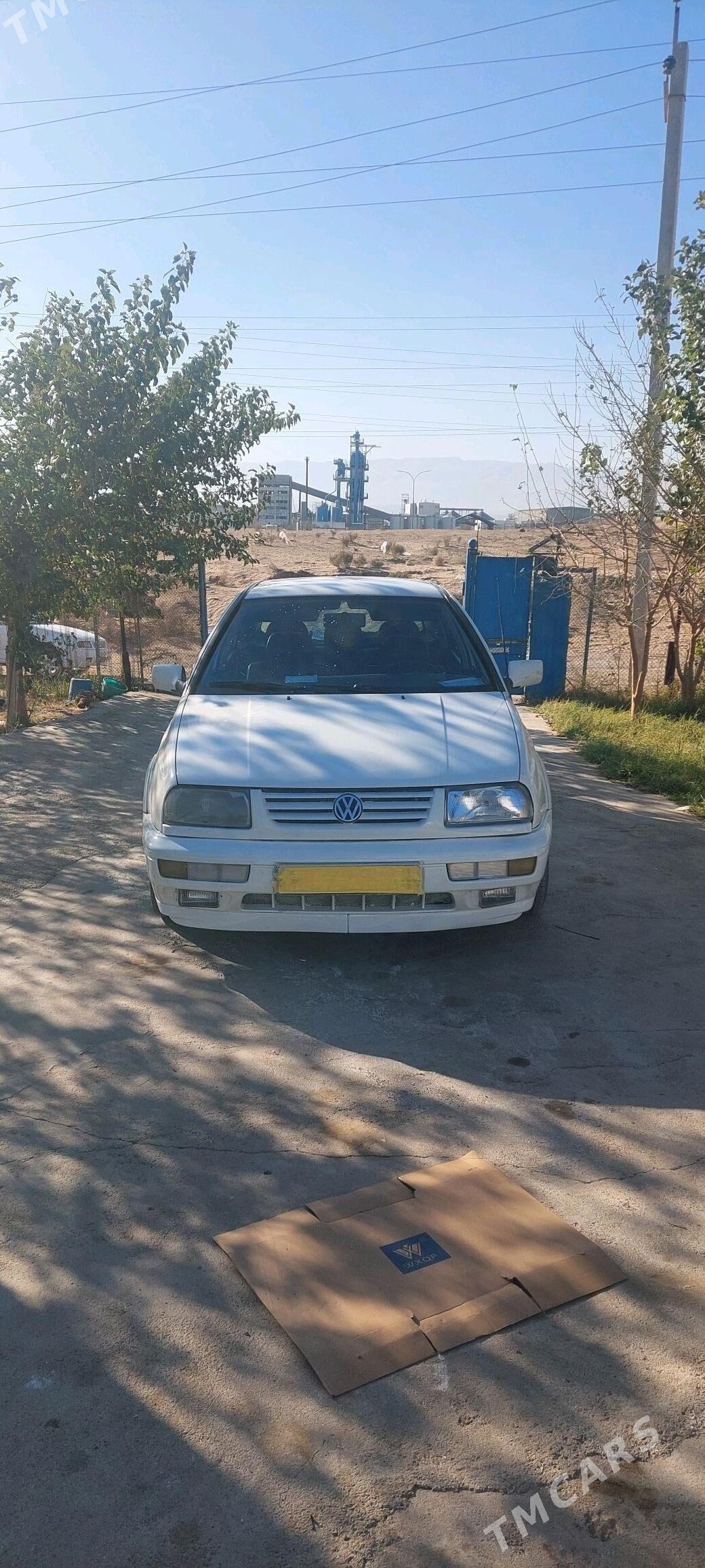 Volkswagen Golf 1996 - 31 000 TMT - Ak bugdaý etraby - img 5