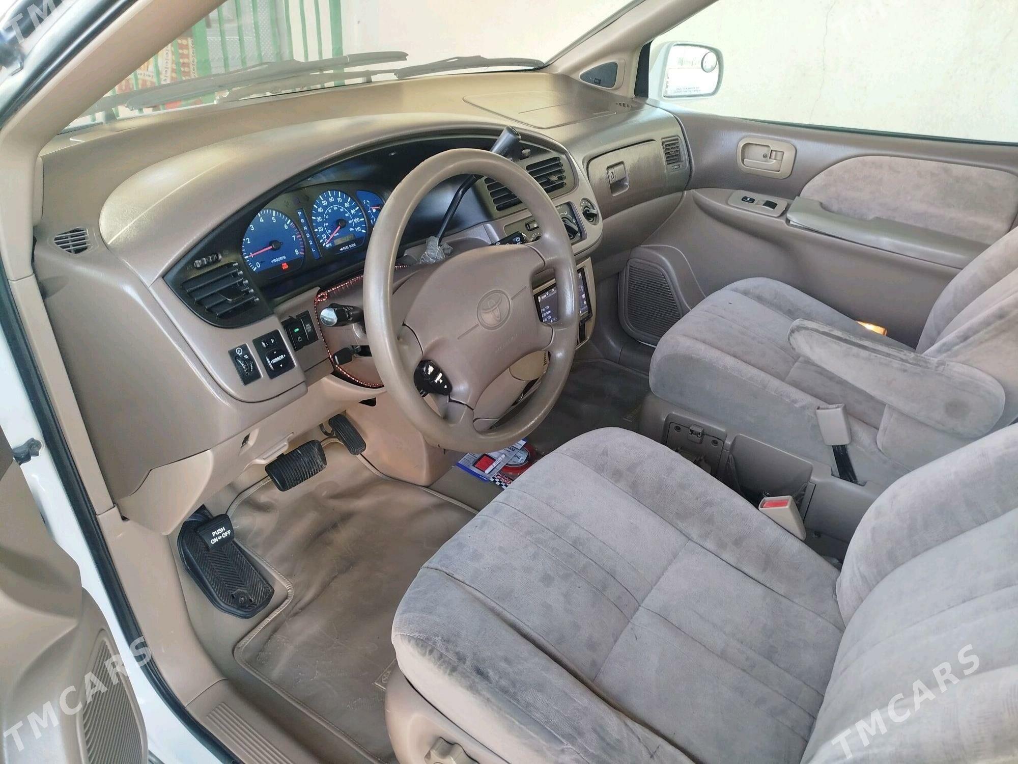 Toyota Sienna 2002 - 185 000 TMT - Мары - img 6