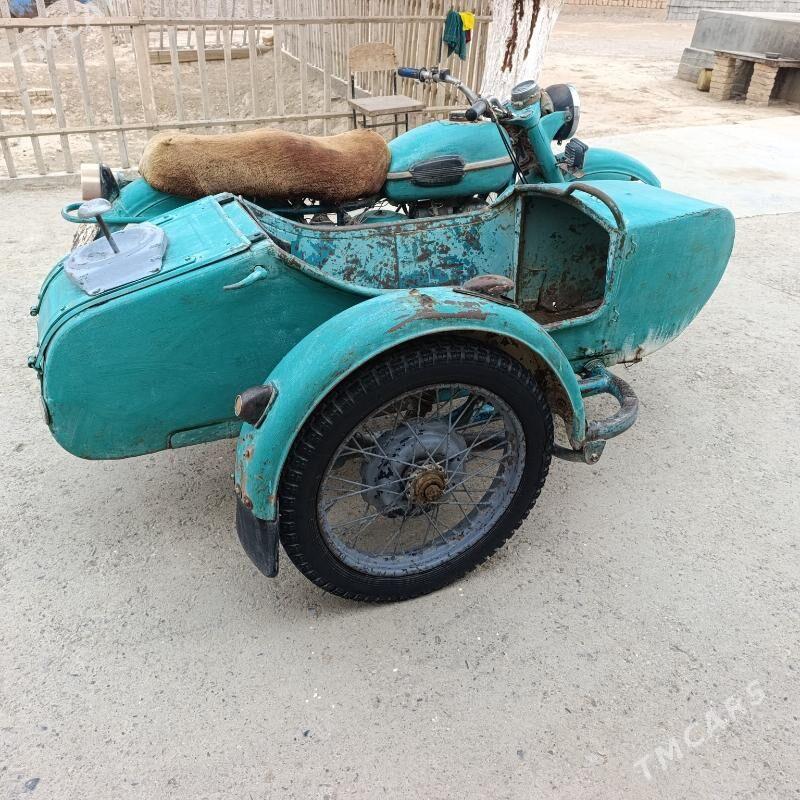 Ural 5557 1985 - 3 400 TMT - Kaka - img 2