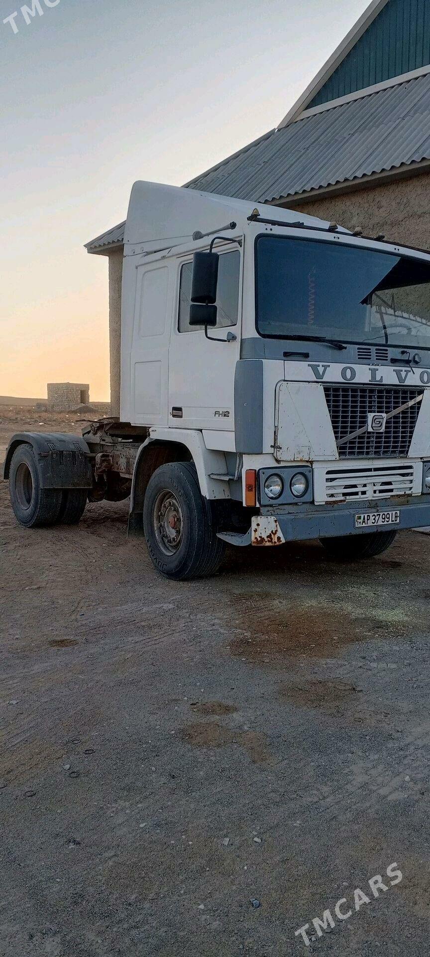 Volvo FH12 1982 - 240 000 TMT - Туркменбаши - img 1