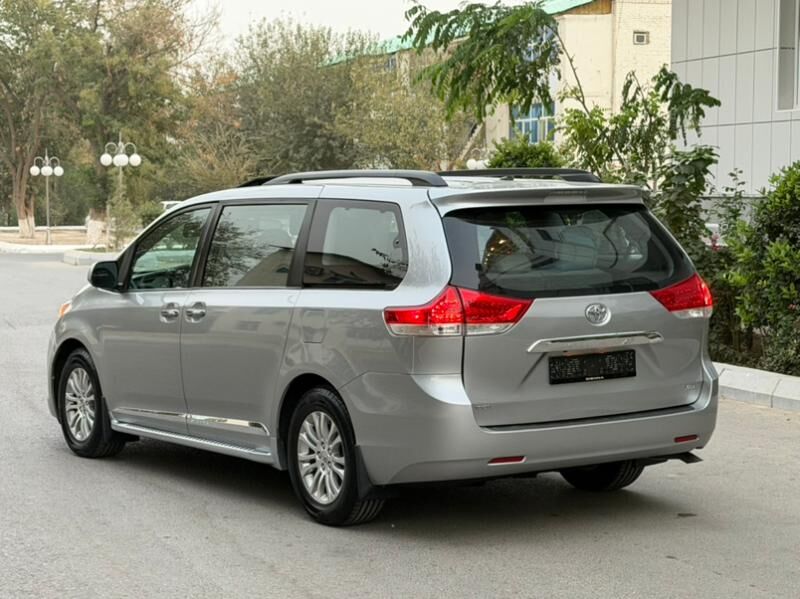 Toyota Sienna 2015 - 349 000 TMT - Ашхабад - img 4