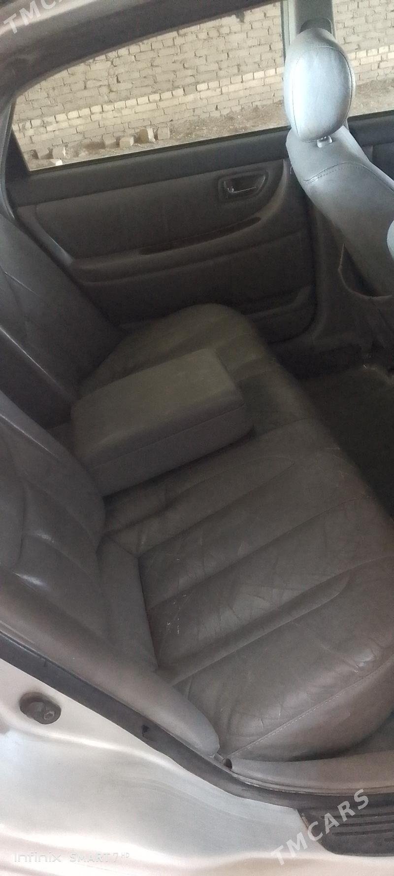 Toyota Avalon 2001 - 155 000 TMT - Halaç - img 6