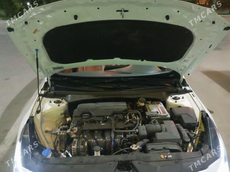 Hyundai Elantra 2021 - 270 000 TMT - Aşgabat - img 8