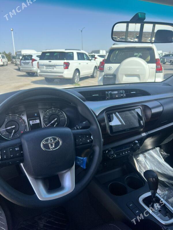 Toyota Hilux 2025 - 672 000 TMT - Aşgabat - img 6