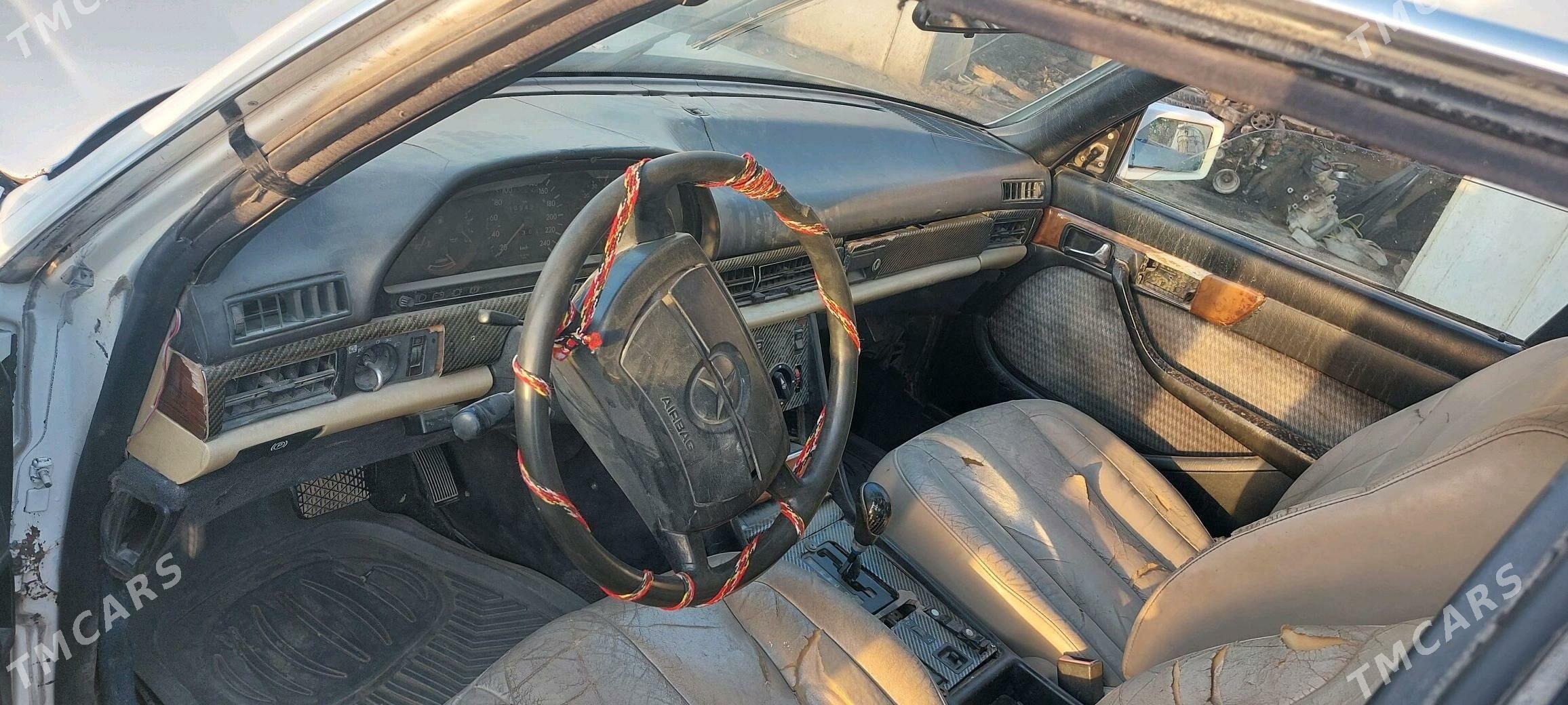 Mercedes-Benz 500SEC 1990 - 25 000 TMT - Мары - img 5