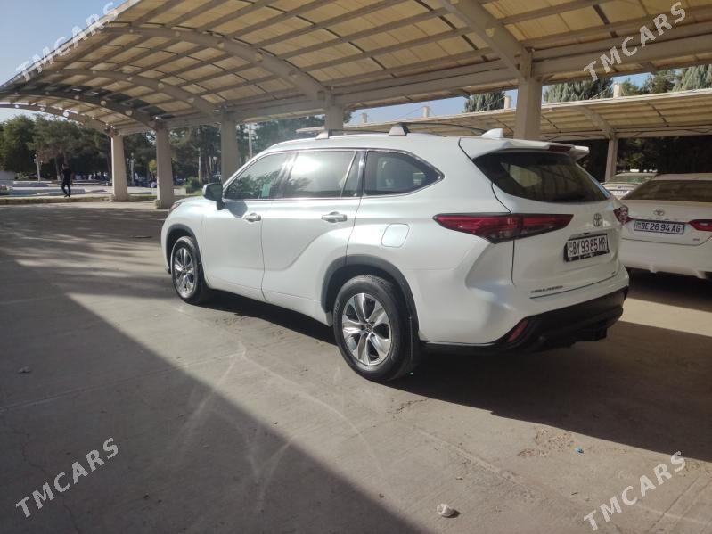 Toyota Highlander 2021 - 490 000 TMT - Мары - img 3