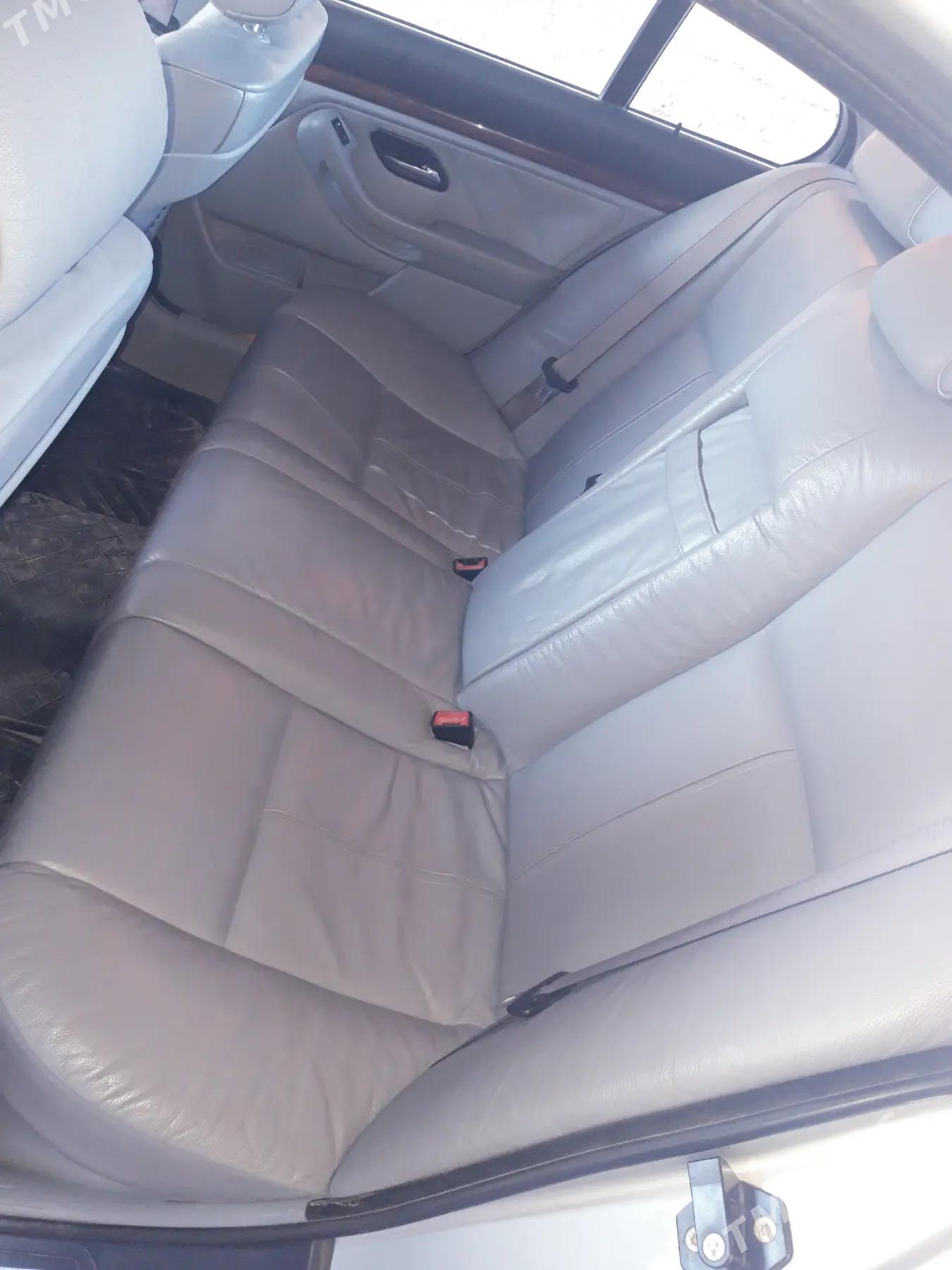 BMW E39 2002 - 120 000 TMT - Достлук - img 6