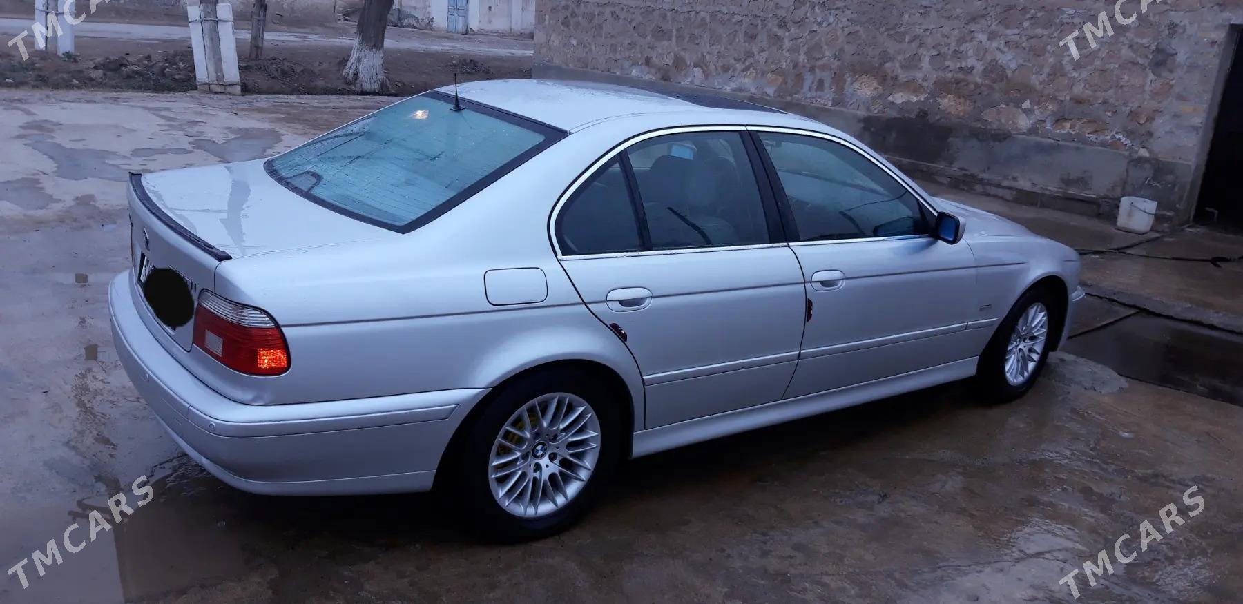 BMW E39 2002 - 120 000 TMT - Достлук - img 2
