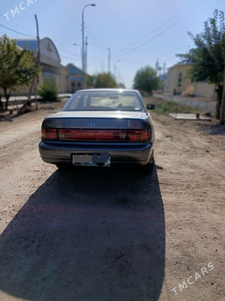 Toyota Camry 1993 - 92 000 TMT - Мары - img 9