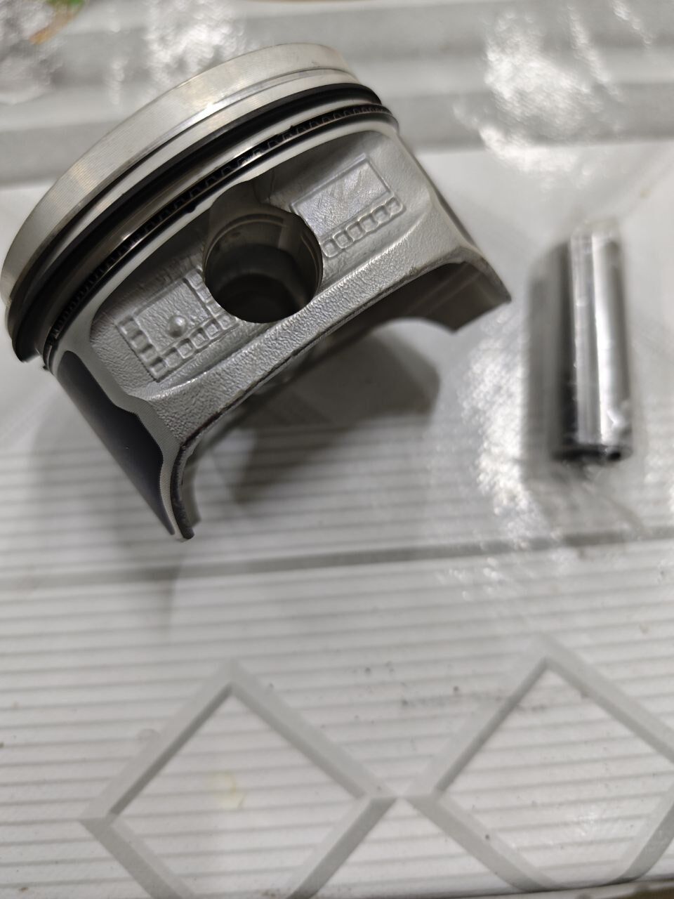 поршень на форд фокус 3 000 TMT - Бузмеин - img 2