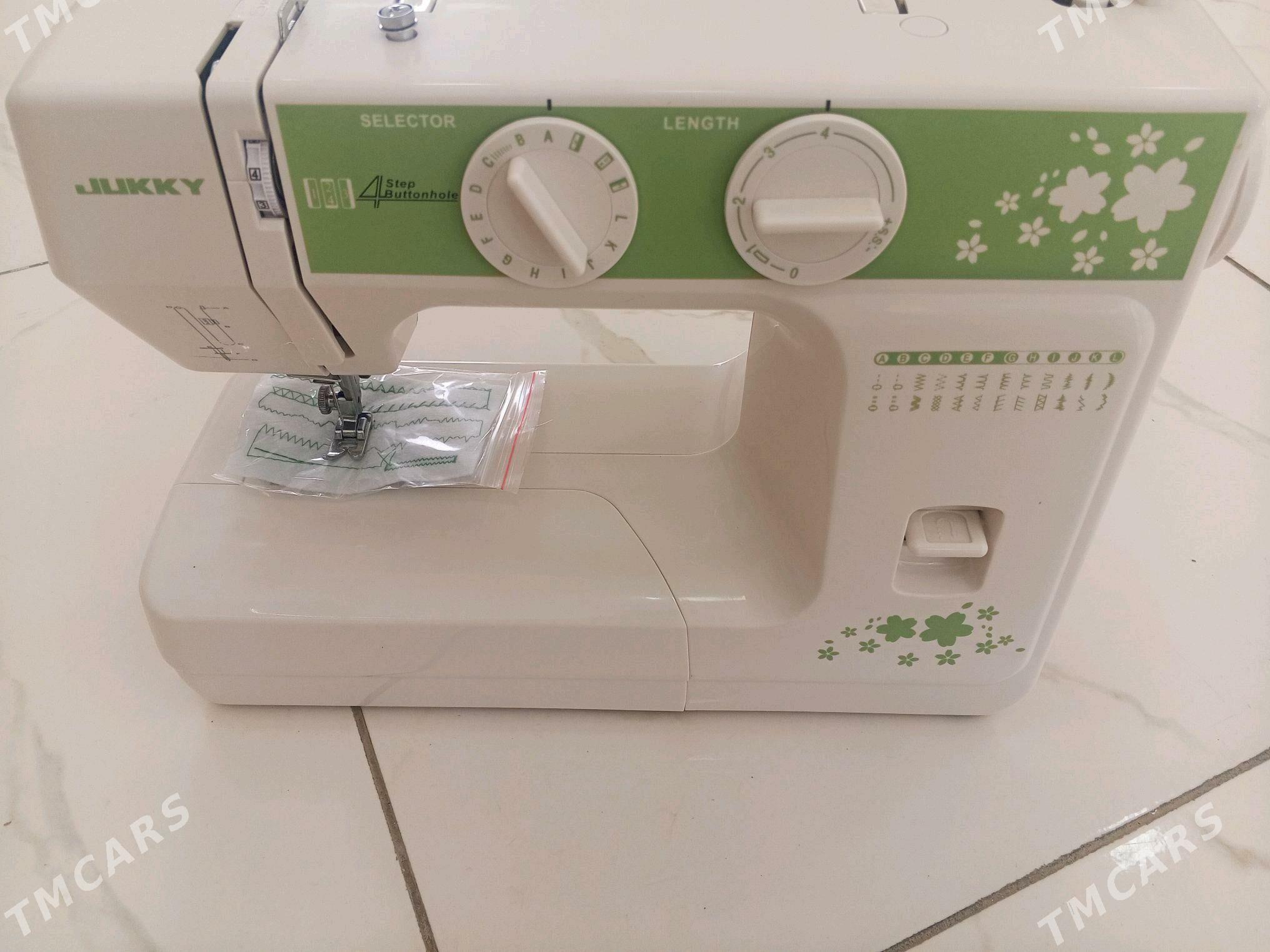 Janome - Mary - img 2