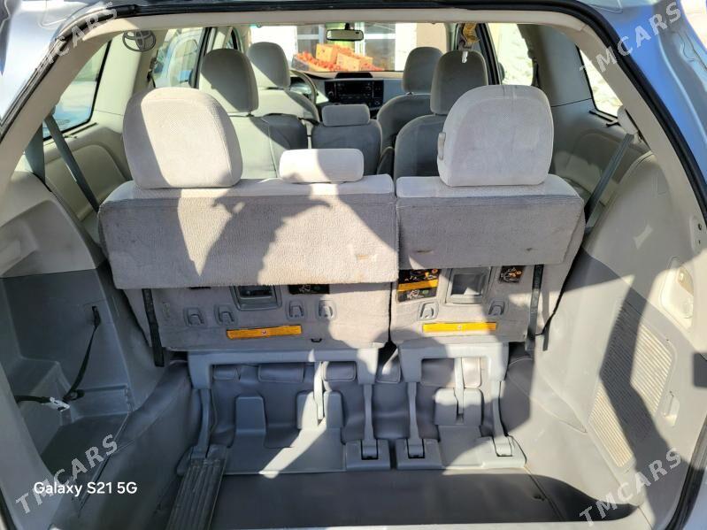 Toyota Sienna 2010 - 295 000 TMT - Мары - img 8