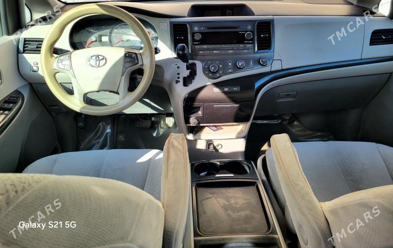 Toyota Sienna 2010 - 295 000 TMT - Мары - img 6