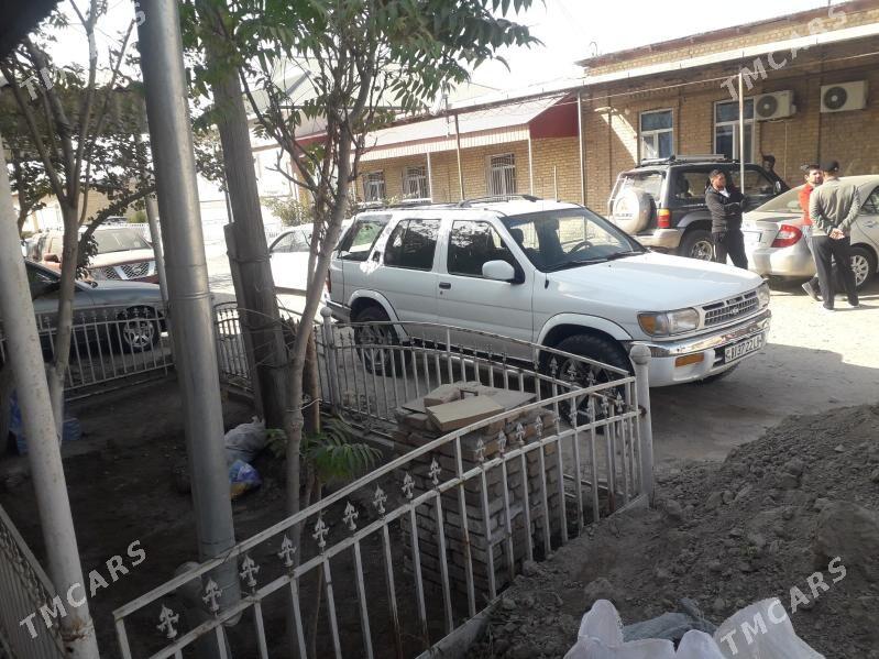 Nissan Pathfinder 1998 - 84 000 TMT - Türkmenabat - img 1