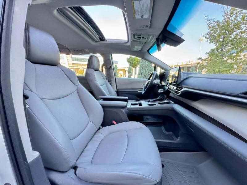 Toyota Sienna 2021 - 540 000 TMT - Ашхабад - img 4