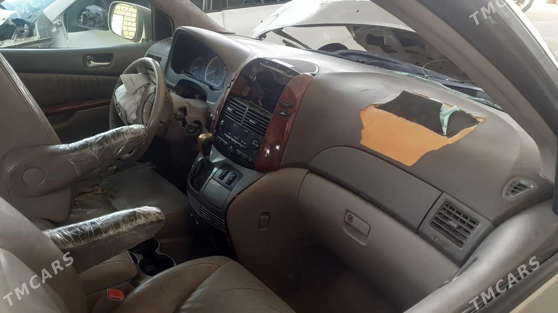 Toyota Sienna 2004 - 120 000 TMT - Mary - img 5