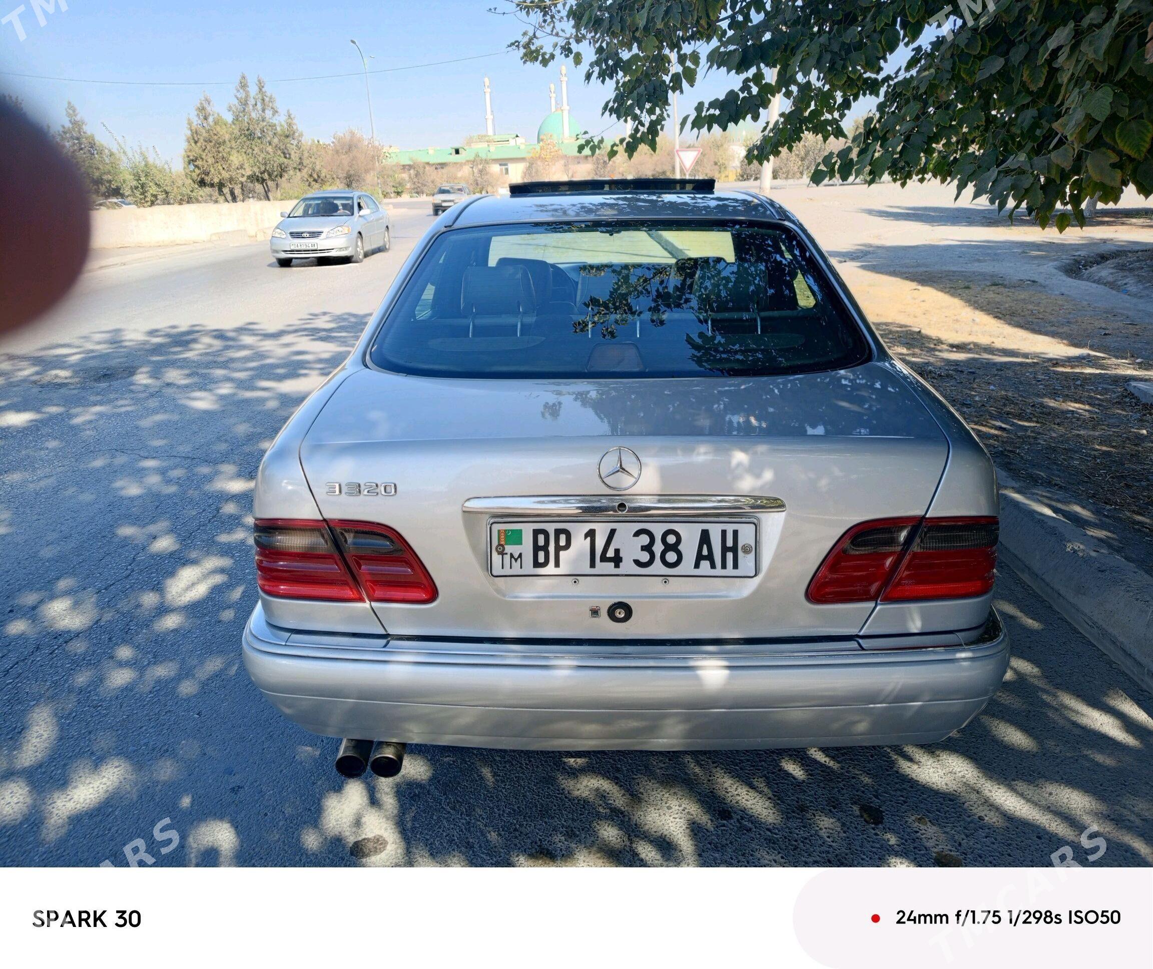 Mercedes-Benz E300 1997 - 82 000 TMT - Гёкдепе - img 1