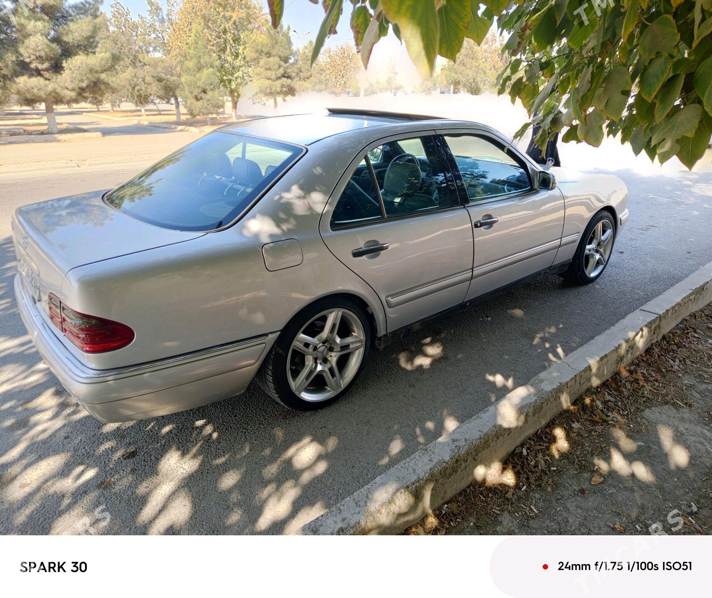 Mercedes-Benz E300 1997 - 82 000 TMT - Гёкдепе - img 4