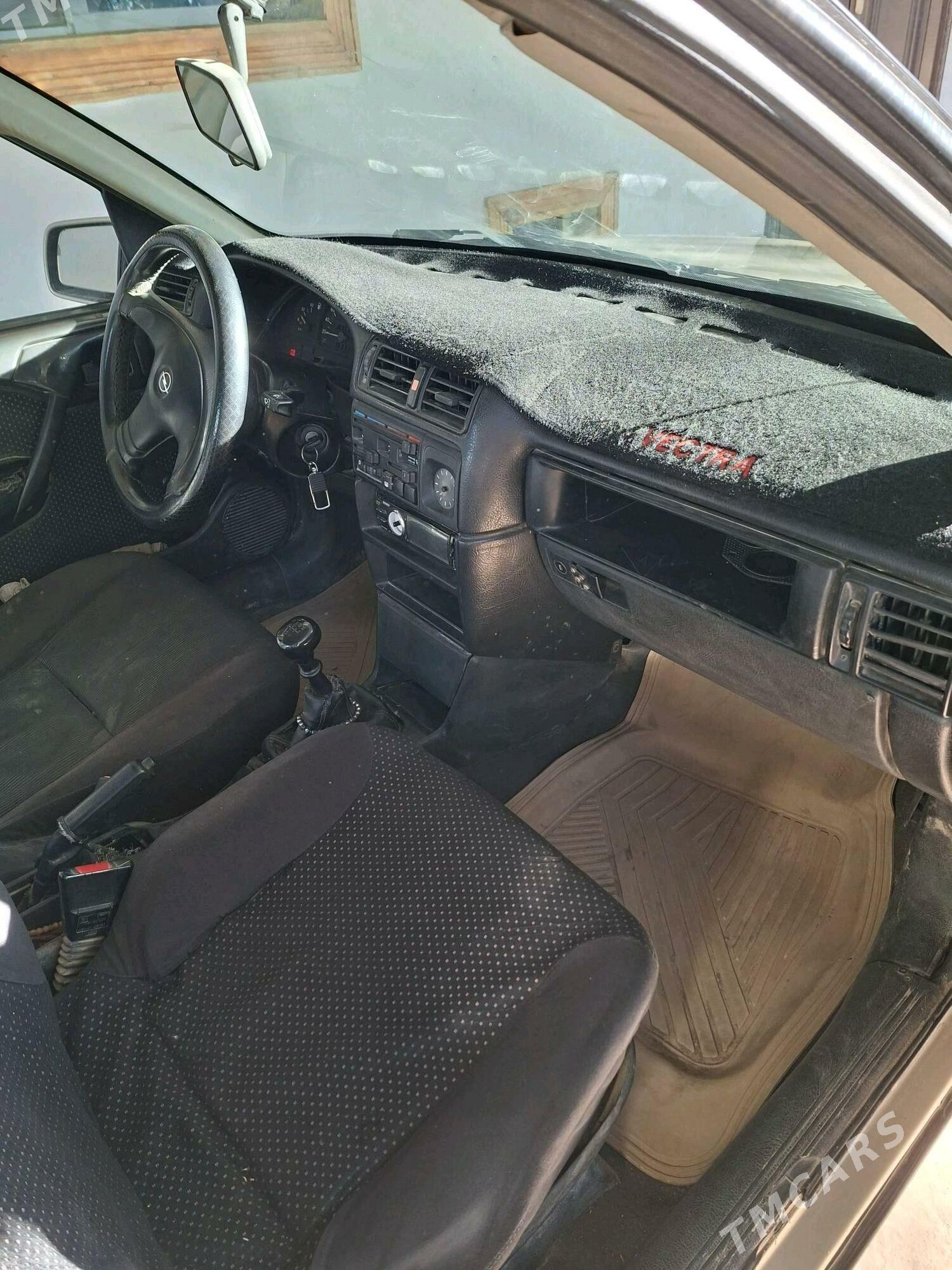 Opel Vectra 1992 - 37 000 TMT - Gubadag - img 3