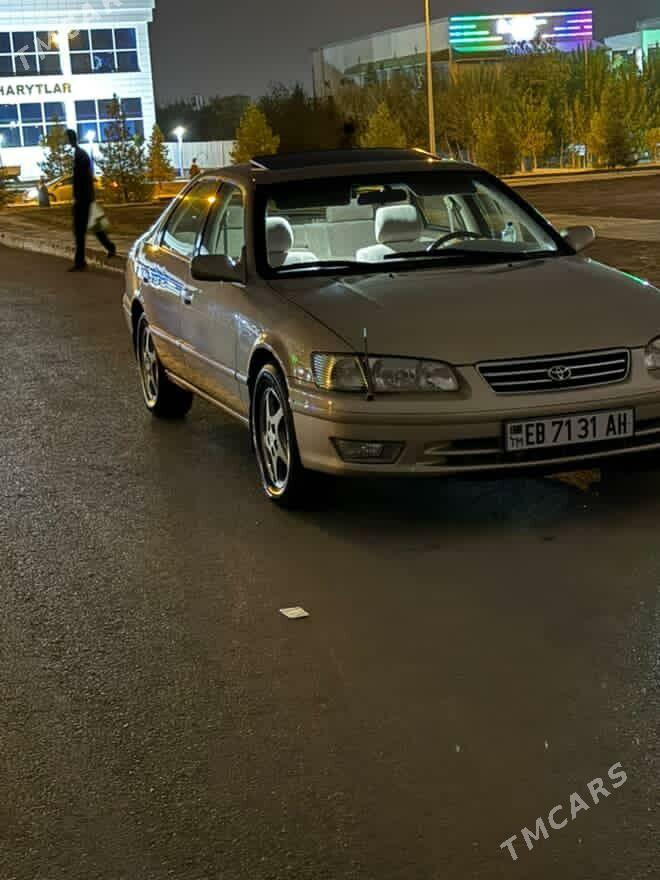 Toyota Camry 1998 - 155 000 TMT - Теджен - img 1