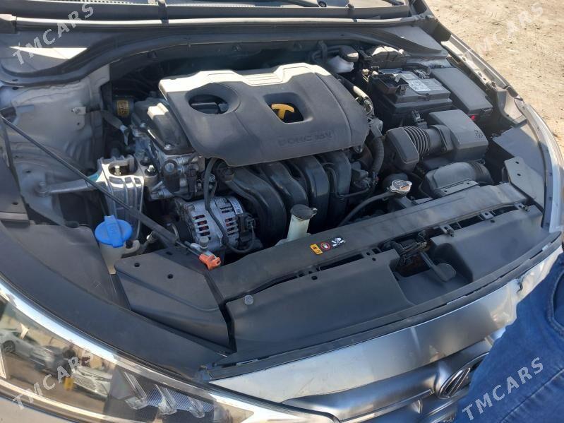Hyundai Elantra 2020 - 200 000 TMT - Mary - img 3
