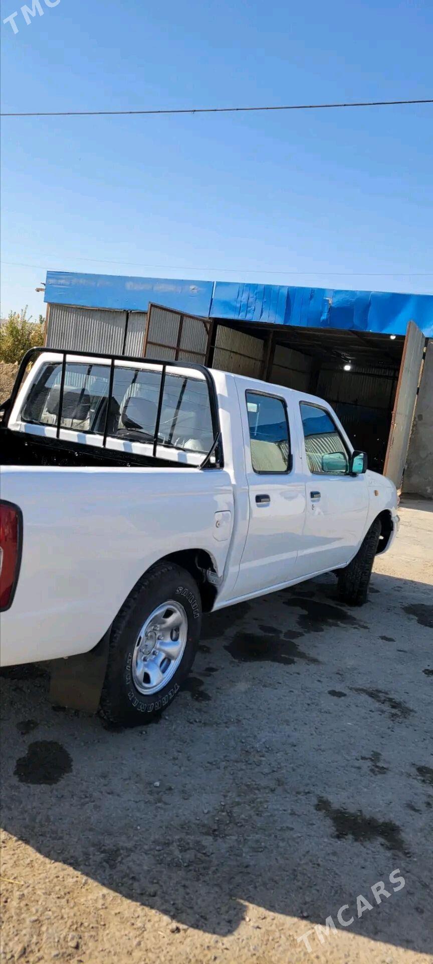 Nissan Navara 2001 - 75 000 TMT - Türkmengala - img 6