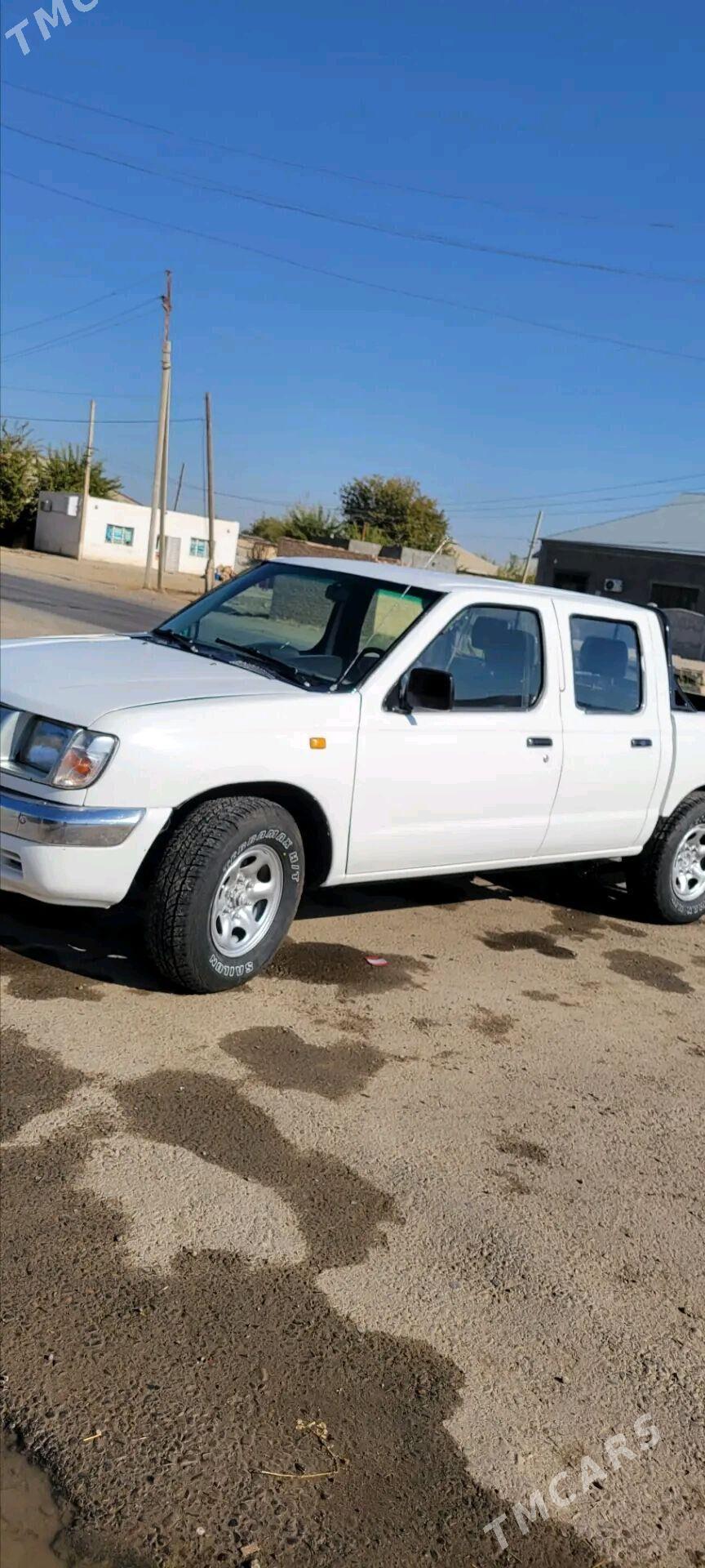 Nissan Navara 2001 - 75 000 TMT - Türkmengala - img 1