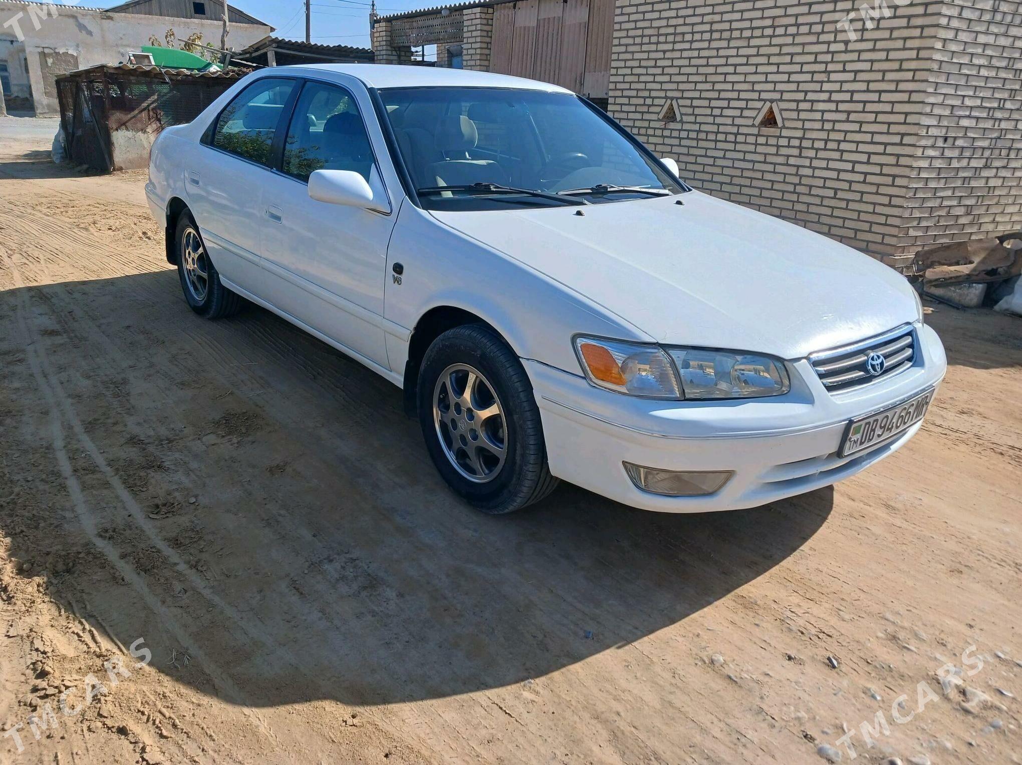 Toyota Camry 2001 - 120 000 TMT - Мары - img 5