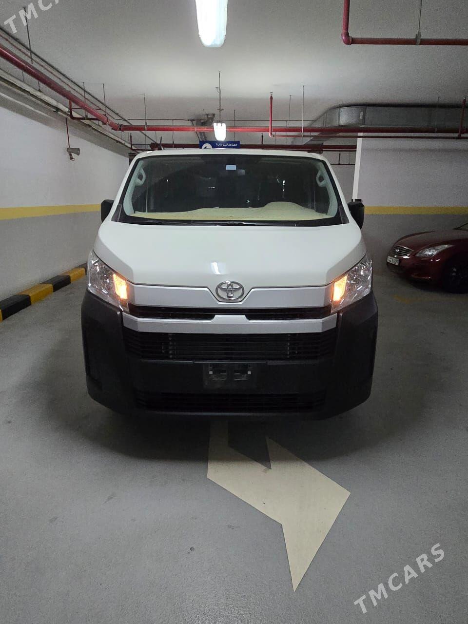 Toyota Hiace 2023 - 560 000 TMT - Мары - img 2